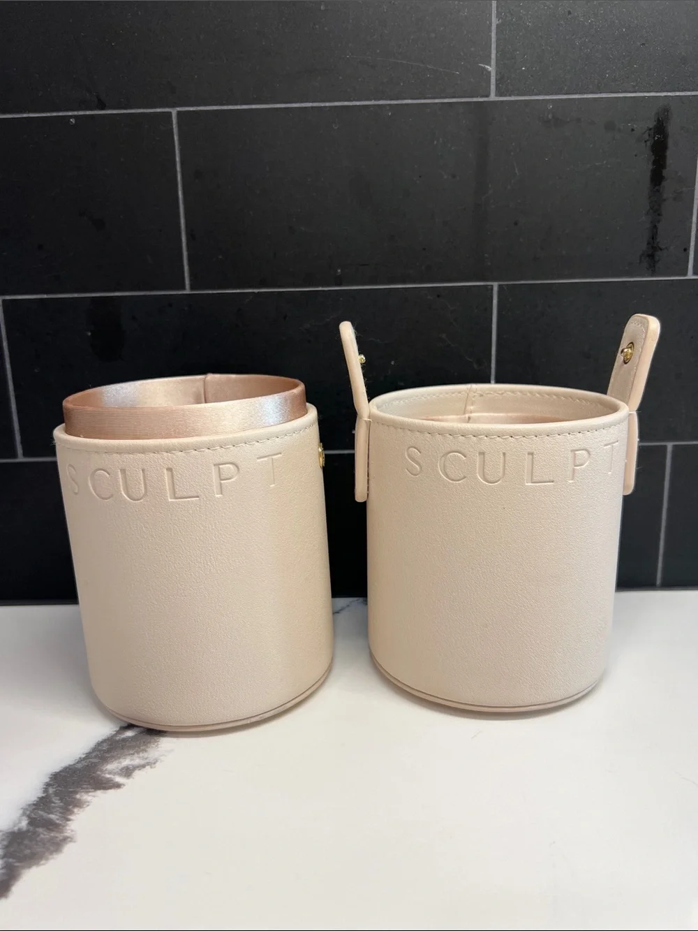 SCULPT MAKEUP BRUSH CYLINDER CASE